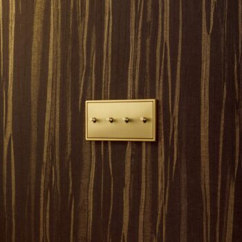 JUNG_IMG_LS1912_MEC_2fach-4_Tapete-braun_CMYK